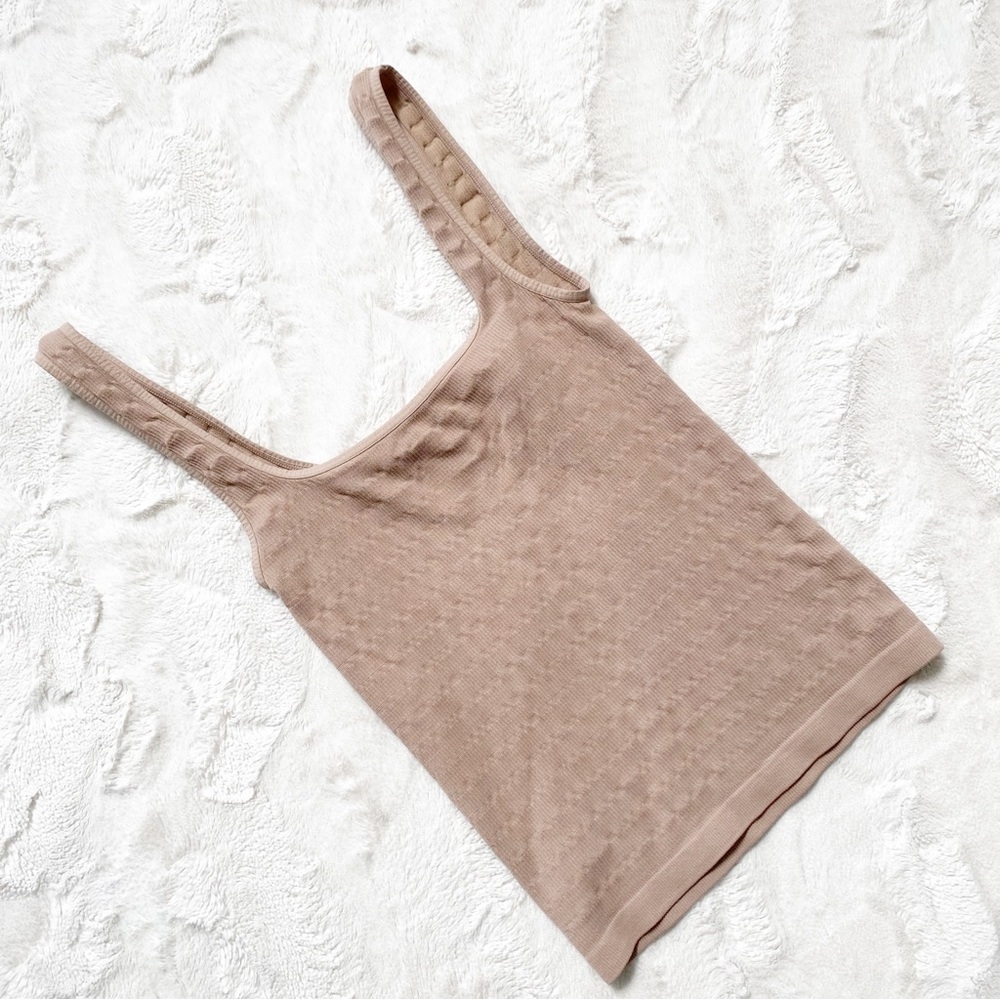 free people • square one nude seamless cami | XS/S - Picture 8 of 9